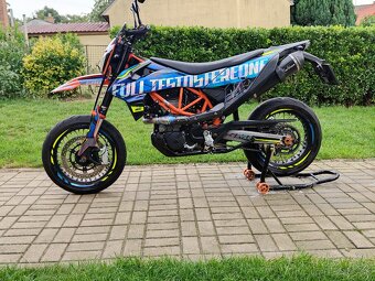KTM 690 SMC R 2022 - 11