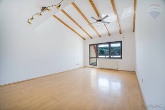 Prenájom veľkometrážneho 4 izb. bytu (145 m2) s terasou 92 m - 11