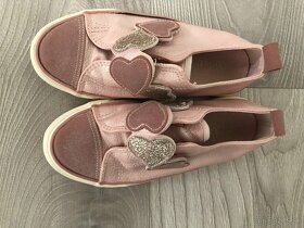 Topánky, gumáky, tenisky, sandále - 11