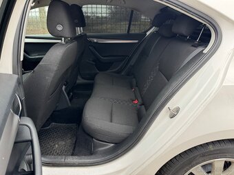 Škoda octavia 1.6tdi - 11