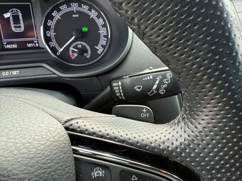 Škoda Octavia Combi 1,6 TDI DSG SPORTLINE - 11