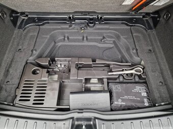 Mercedes-Benz GLA 180 A/T - 11