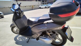 Skuter znen 125 - 11