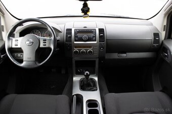 Nissan Pathfinder 2.5 dCi XE - 11