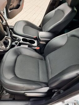 Hiundai ix35 1.7 Crdi 4x2 85kw. - 11