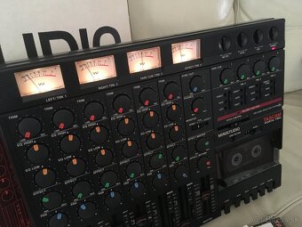 Tascam Portastudio TWO - Balenie, manualy, zdroj, popruh - 11