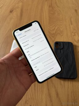 iPhone 11 64 gb Yellow v záruke + príslušenstvo - 11