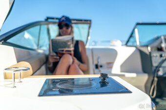 BAYLINER Ciera 8 + MERCRUISER 4.5l V6 MPI 250ps DTS BRAVO II - 11