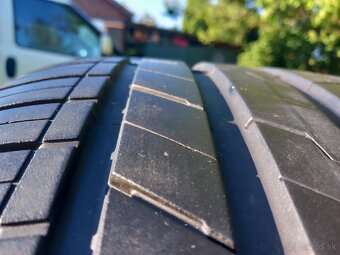 285/40 r22 letne pneumatiky - 11