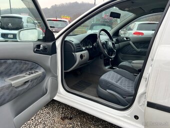 Škoda octavia 1.6 GLX A/T - 11