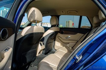 Mercedes-Benz C trieda Kombi 300 d A/T 4MATIC - 11