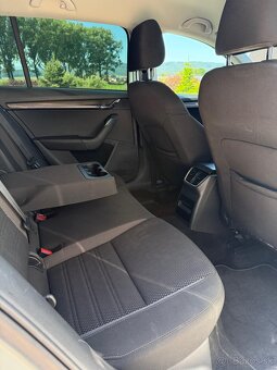 Škoda Octavia Scout 4x4, 135kw, automat - 11