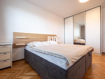 Veľký 2 izbový byt s balkónom na Chrenovej - 11