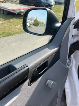VW T5 2.0 TDI Sanitné vozidlo - DSG - 11