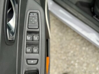 RENAULT CAPTUR 0,9 TCE 90k, benzín, manuál, 2019, 21 197 km - 11