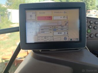 traktor John Deere - 11