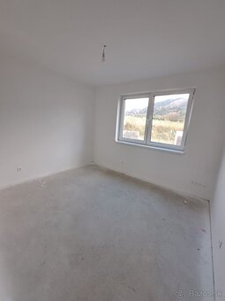 Predaj skolaudovaný 4-izbový rodinný dom RD02 s prístreškom - 11