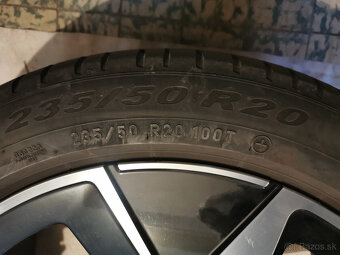 VW ID.4 ID.5 - originál 20" alu disky s letnými pneu - 11