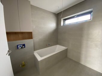 Rodinny samostatný dom,117m2,nadštandard,12min od BA - 11