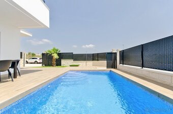 Španělsko Alicante,v blízkosti Torrevieja a golfového hřiště - 11
