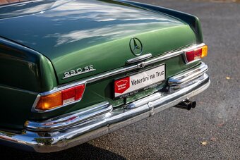Mercedes Benz w111 250 SE - 11