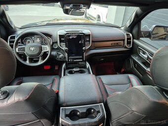 DODGE RAM 1500 5,7 HEMI BLACK WIDOW 16000km - 11