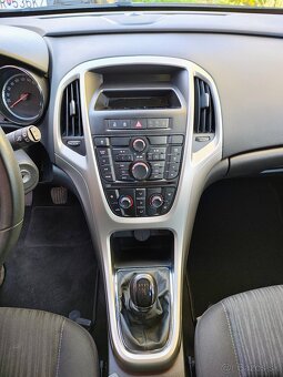 Opel Astra J - 11