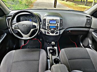 Hyundai i30 Combi family 1.6 benzín 93kW - 11