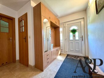 4 IZBOVÝ RD S GARÁŽOU, POZEMOK 960M2, BREZOVÁ POD BRADLOM - 11