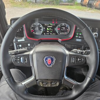 SCANIA R580 6x4 Lesovoz - 11