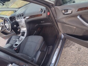 Predám ford galaxy - 11