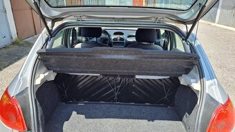PEUGEOT 206  5P 1,4E - 11