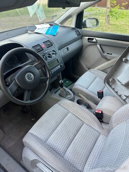 Rozpredám touran 1.6 fsi - 11