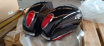 Kawasaki VN900 Custom - 11