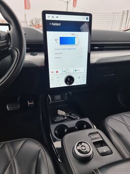 Ford Mustang Mach-E 75,7kWh RWD MAX, 221kW za 28.990 € s DPH - 11