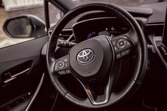 Toyota Corolla Combi TS 2.0 Hybrid GR Sport, DPH - 11