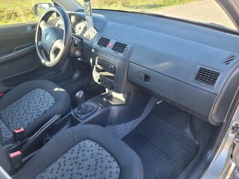 ŠKODA FABIA 1.2 12V 47KW 1.MAJITEL - 11