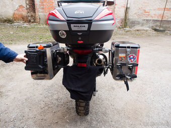 Suzuki DL650 V-Strom ročník 2014 - 11