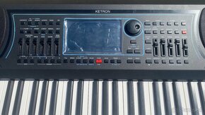 Keyboard Ketron SD60 & púzdro Gator GTSA-KEY61 - 11
