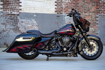 HARLEY DAVIDSON FLHX CUSTOM SPECIAL AIRBRUSH - 11