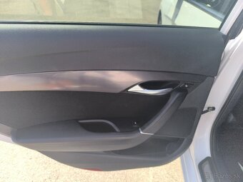 Hyundai i40 SW 1.7 CRDi 104kW/141PS 7DCT Business - 11