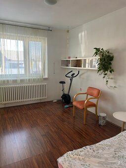 3i rodinný dom -prízemný bungalov s garážou, Blatné - 11