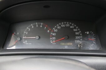 TOYOTA COROLLA 1,4 VVT-I 71KW/97PS ROČNÍK 2003 - 11
