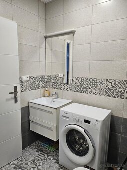 Dvojizbový zariadený byt v centre Žiliny - 11