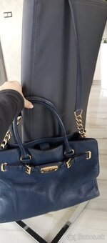 Kožená taška Michael Kors, na plece, aj crossbody - 11