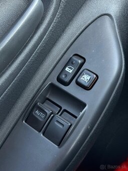 Toyota Yaris 1 - 11