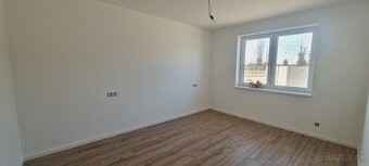 Moderný 3 izbový rodinný dom na predaj v Holiciach - 11