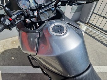 Suzuki DL650 - 11