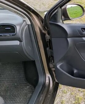VW GOLF 1.4 16V , 59kw , benzin ( SLEVA ) - 11