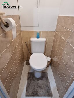 REZERVOVANÝ Útulny 2-izbový byt na Starom sídlisku v Prievi - 11